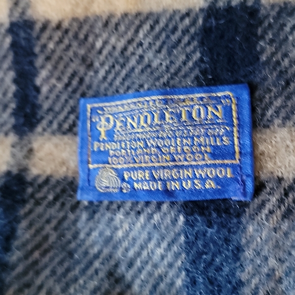 H.P. Pendleton Fringed Throw Virgin Wool - Picture 2 of 2